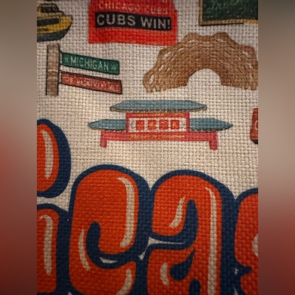 Chicago Themed Zipper Pouch NWOT - Picture 5 of 5